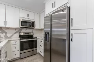 Photo #2: 6896689 Listing
