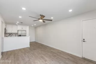 Photo #3: 6896689 Listing