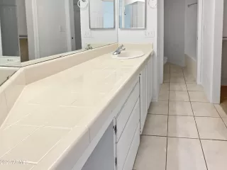 Photo #6: 6897127 Listing