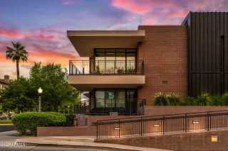 Photo #1: 6897161 Listing