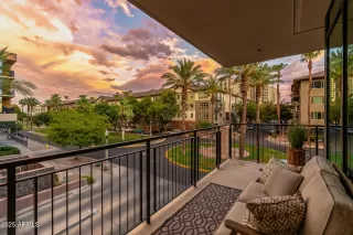 Photo #3: 6897161 Listing