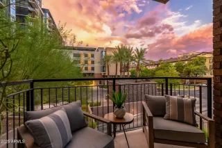 Photo #5: 6897161 Listing