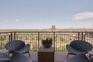 Photo #6: 6897189 Listing