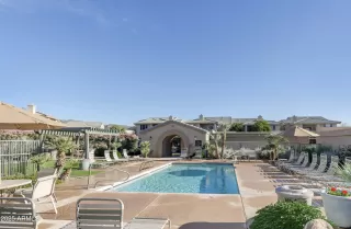 Photo #6: 6897205 Listing