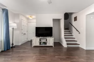 Photo #2: 6897254 Listing