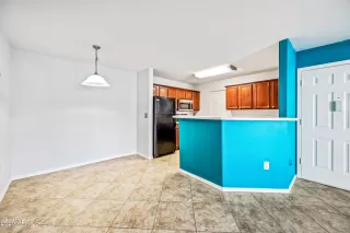 Photo #5: 6897268 Listing 