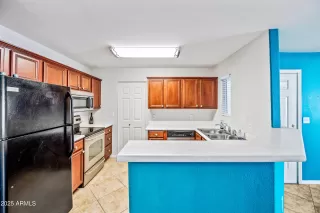 Photo #6: 6897268 Listing 