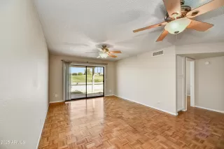 Photo #4: 6897423 Listing