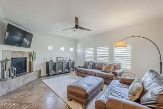Photo #5: 6897455 Listing