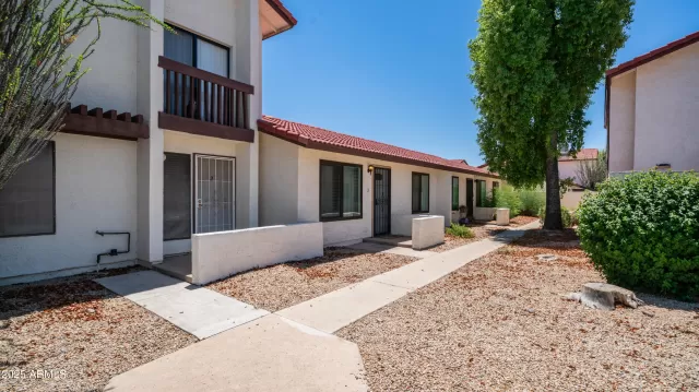 MLS: 6897512 Condo For Sale