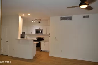 Photo #2: 6897561 Listing