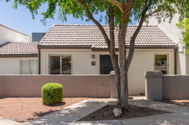 MLS: 6897564 Condo For Sale