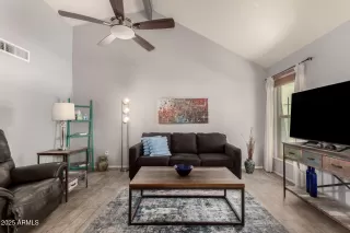 Photo #6: 6897564 Listing