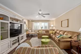 Photo #1: 6897645 Listing