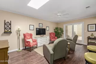 Photo #3: 6897645 Listing