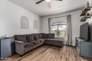 Photo #3: 6897681 Listing