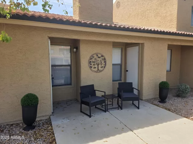 MLS: 6897693 Condo For Sale