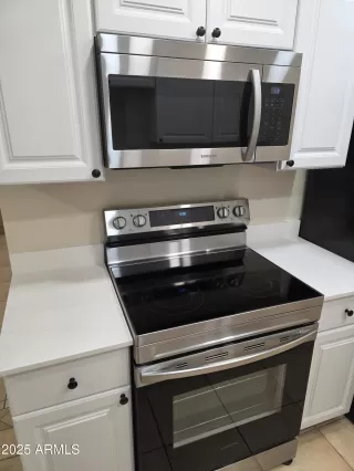 Photo #5: 6897693 Listing