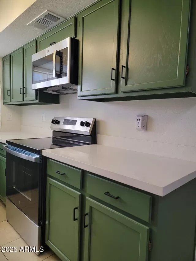 MLS: 6897887 Condo For Sale