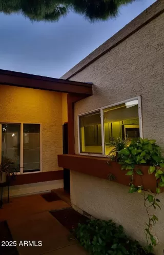 Photo #1: 6897887 Listing