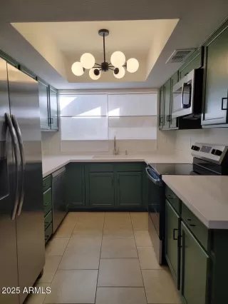 Photo #4: 6897887 Listing