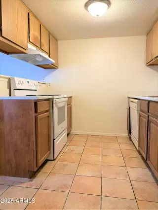 Photo #2: 6897889 Listing 