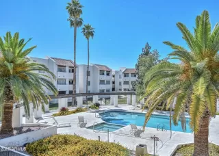 Photo #1: 6897912 Listing 