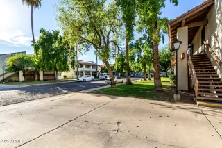 Photo #6: 6897916 Listing