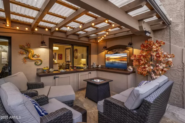 MLS: 6898071 Condo For Sale