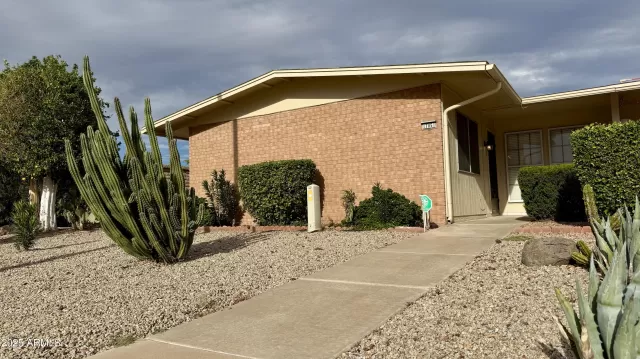 MLS: 6898125 Condo For Sale