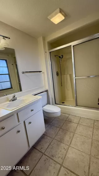 Photo #5: 6898125 Listing