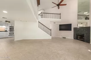 Photo #4: 6898131 Listing