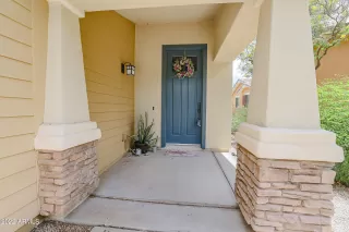 Photo #2: 6898200 Listing