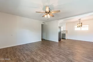 Photo #3: 6898317 Listing