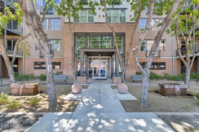 MLS: 6898329 Condo For Sale