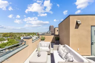 Photo #6: 6898329 Listing