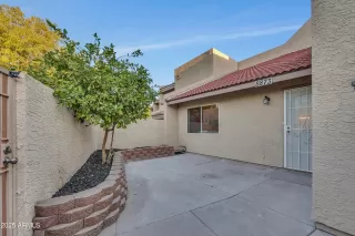 Photo #2: 6898669 Listing