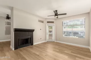 Photo #5: 6898772 Listing