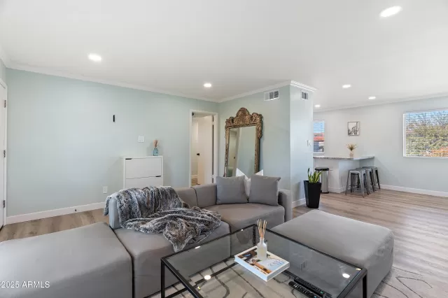 MLS: 6898781 Condo For Sale