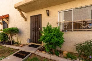 Photo #2: 6898827 Listing