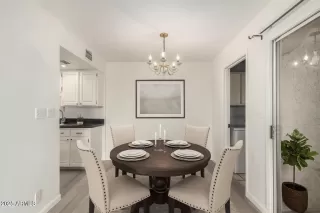 Photo #5: 6898827 Listing