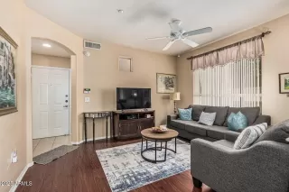 Photo #4: 6899030 Listing 