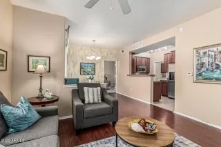 Photo #5: 6899030 Listing 