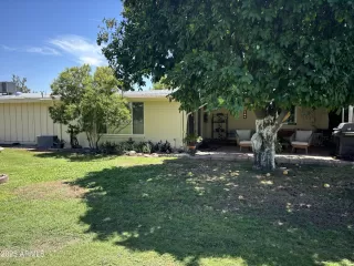 Photo #2: 6899046 Listing