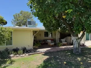 Photo #3: 6899046 Listing