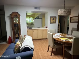 Photo #6: 6899046 Listing