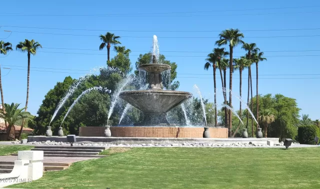 MLS: 6899082 Condo For Sale