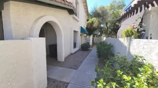 Photo #3: 6899082 Listing