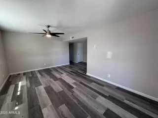 Photo #2: 6899096 Listing