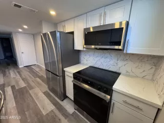 Photo #4: 6899096 Listing